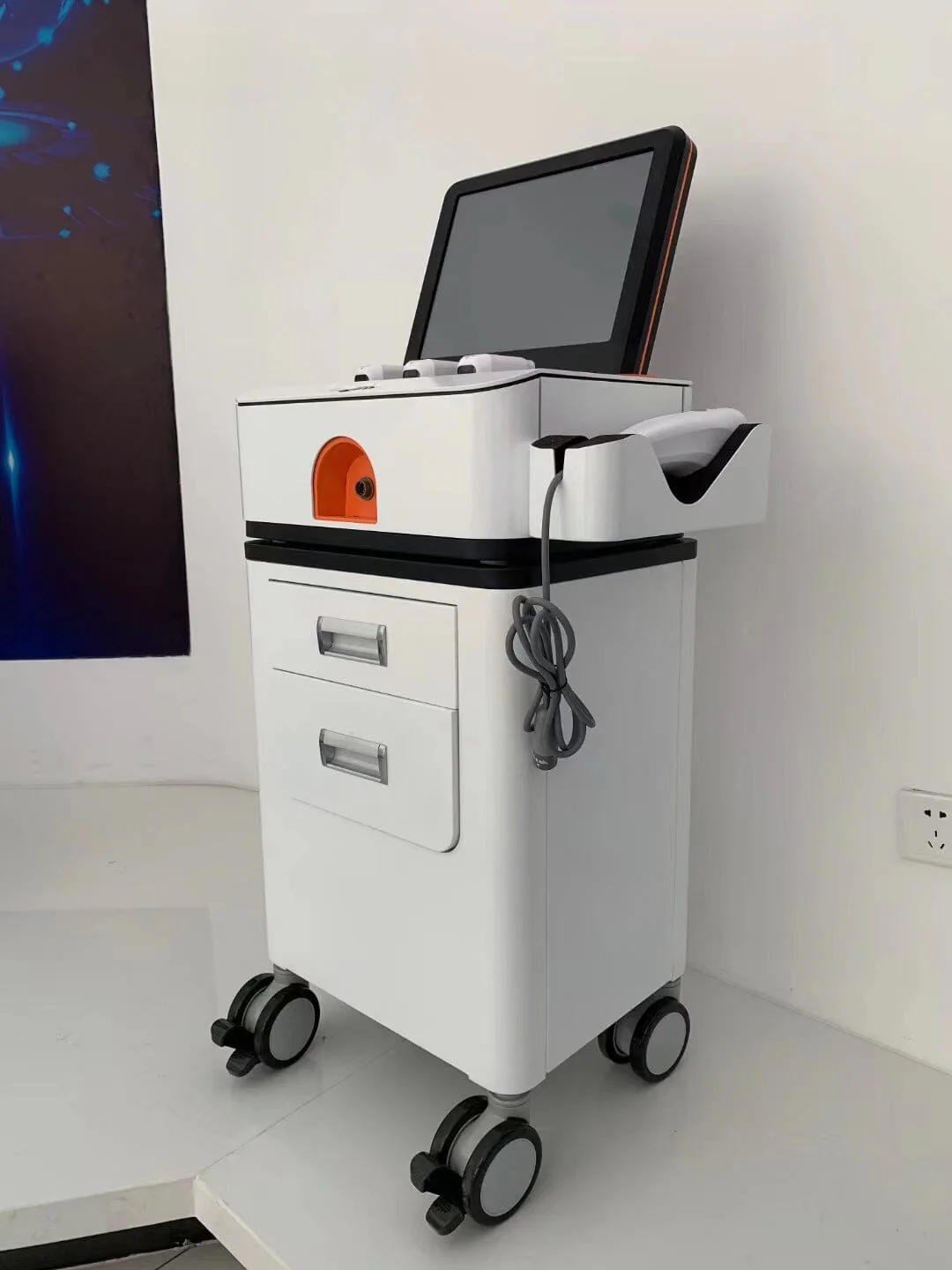 High-intensity focused ultrasound (HIFU) Laser - Image 9