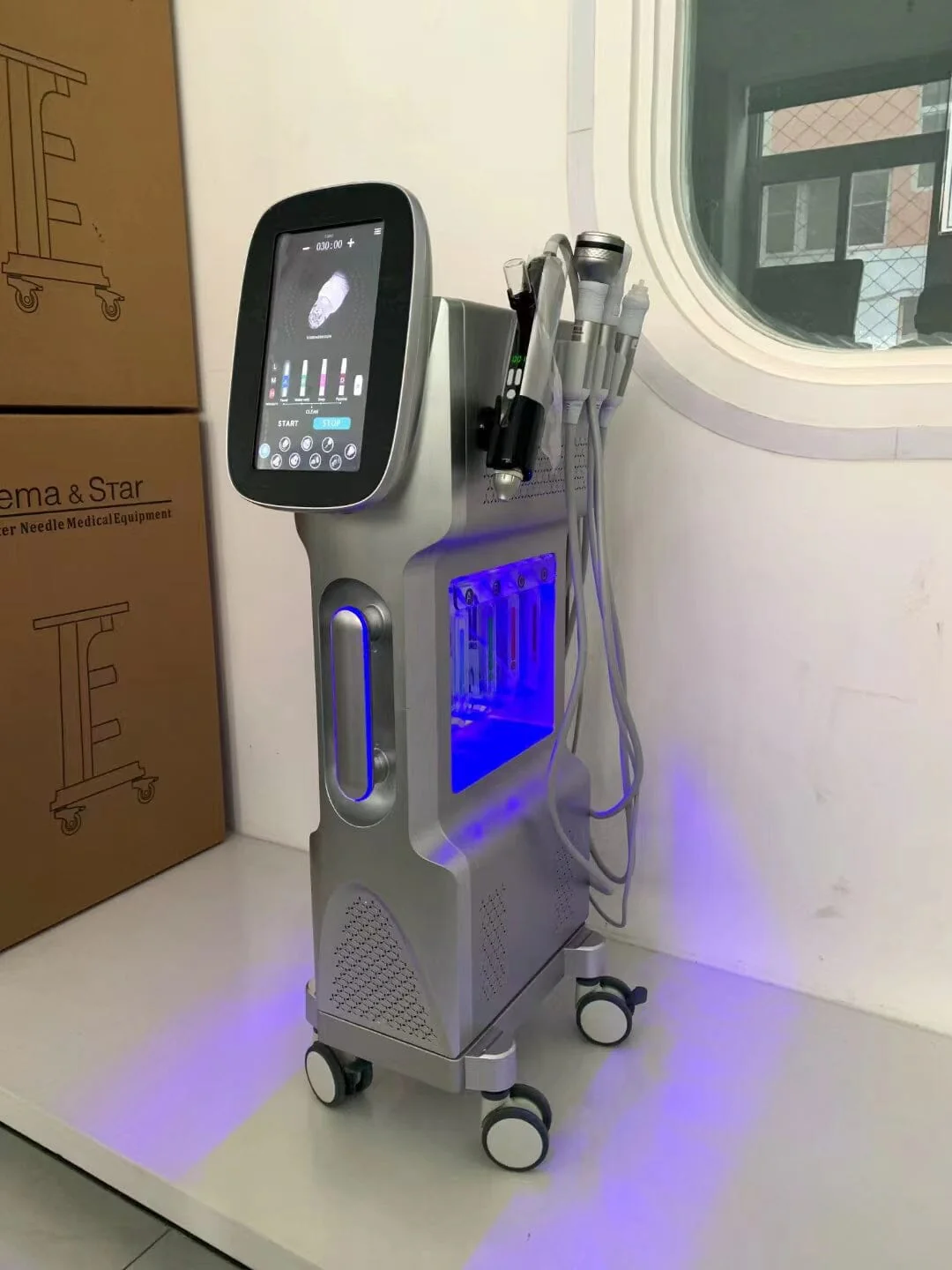 Hydrafacial Machine - Image 13